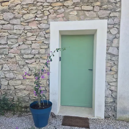 Aigues-vives Lägenhet